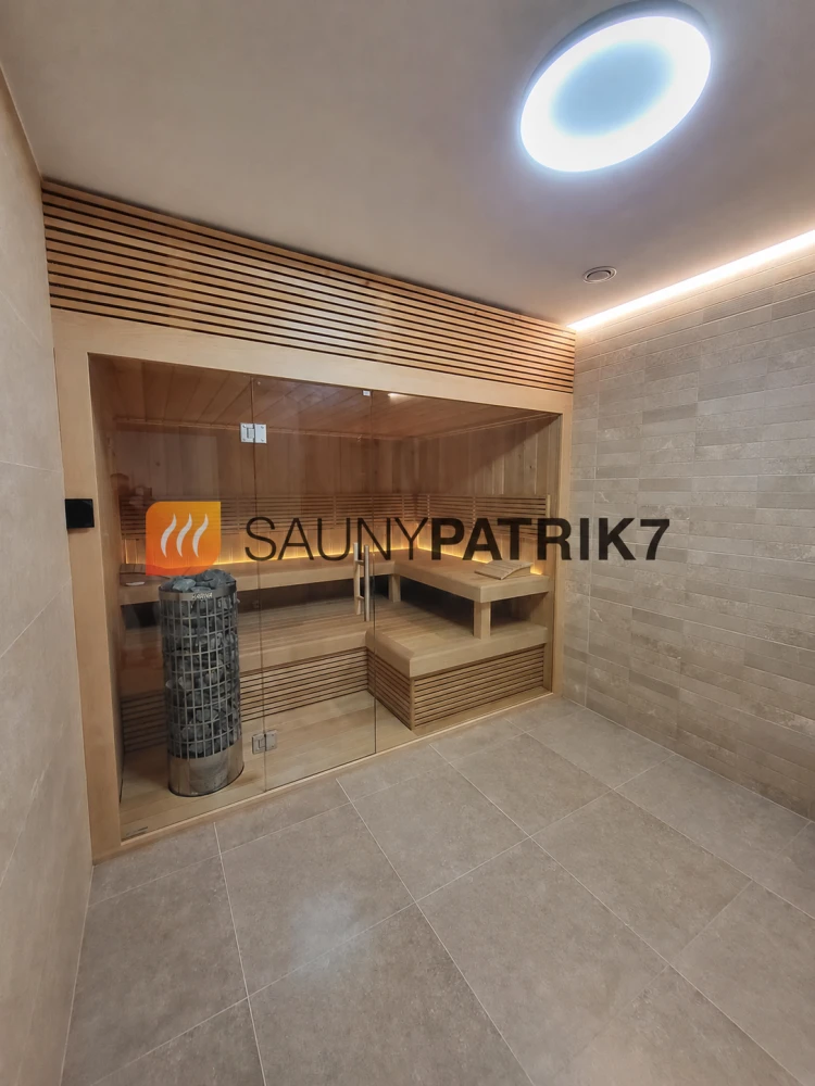 Presklená fínska sauna
