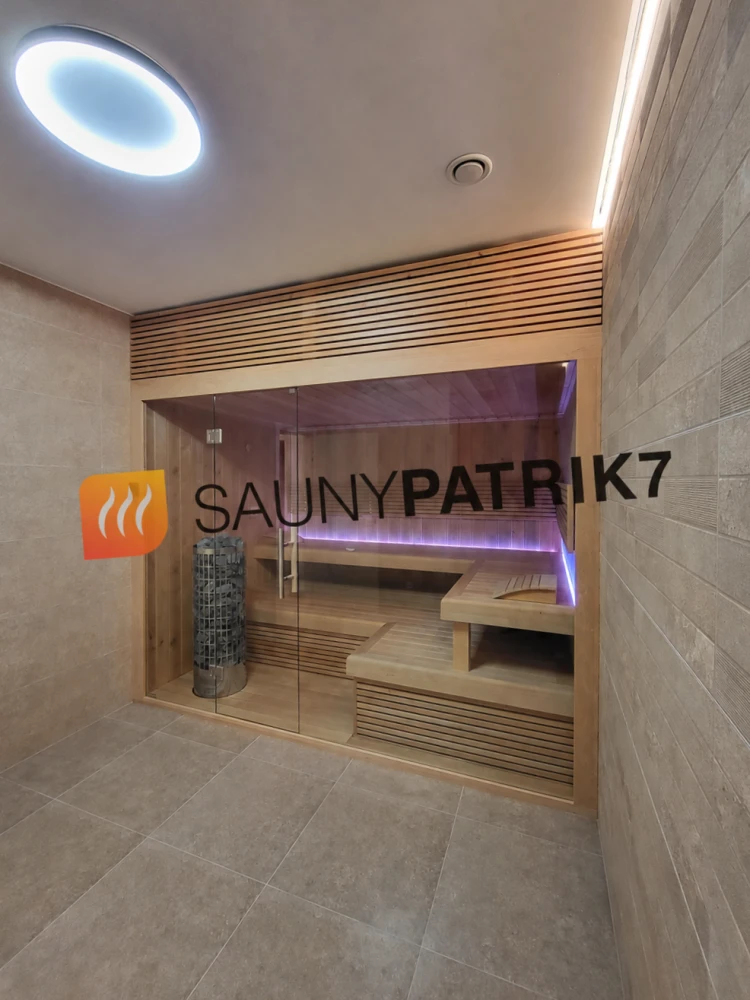 Presklená fínska sauna